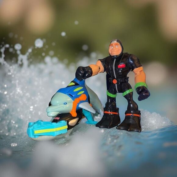 1999 Vintage Fisher Price Rescue Hero’s Scuba Diver Gil Gripper & Nemo Dolphin - Picture 1 of 9